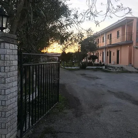 In Studio - Studio In Banos With Shared Swimming Pool Guest house Roda (Corfu)