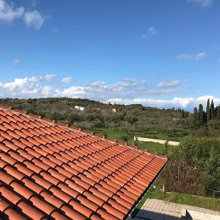 In Studio - Studio In Banos With Shared Swimming Pool * Roda (Corfu)