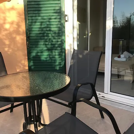 In Banos With Shared Swimming Pool روذا